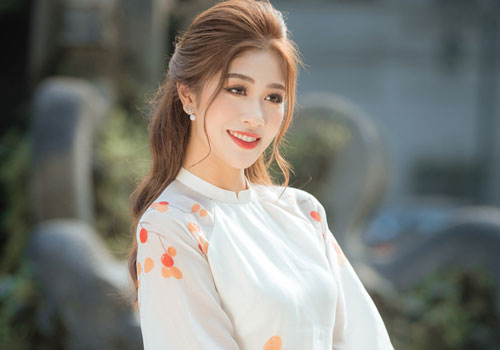 Đặng Vân Ly: "Đại gia không phải là điều kiện tiên quyết để quen bạn trai”