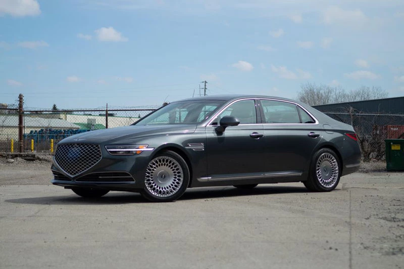 7. Genesis G90 (giá khởi điểm: 72.200 USD).