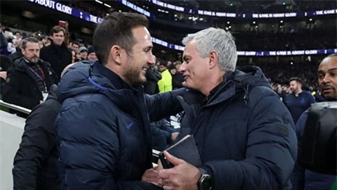 Fan Tottenham đòi sa thải Mourinho, thay thế bằng... Lampard