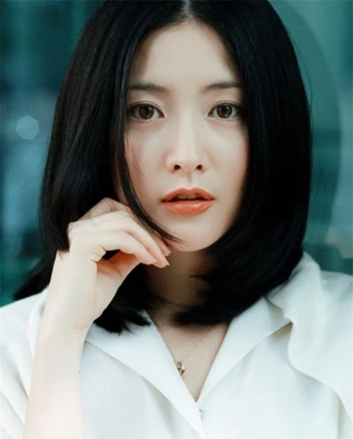 Khoảnh khắc ngày ấy và bây giờ của Lee Young Ae, quả là xứng danh “bảo vật quốc gia” - Ảnh 7.