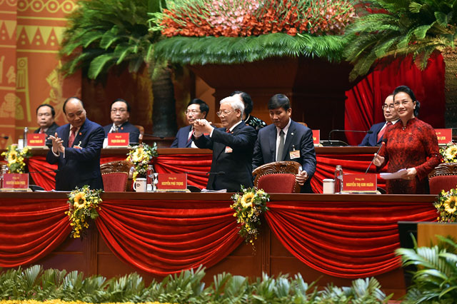 Chùm ảnh: 200 Ủy viên Trung ương khóa XIII ra mắt