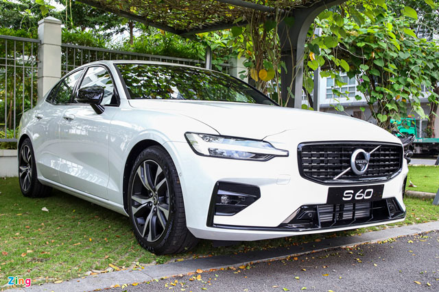 Đánh giá sedan Volvo S60 giá 1,690 tỷ đồng tại Việt Nam, cạnh tranh với Mercedes-Benz C-Class