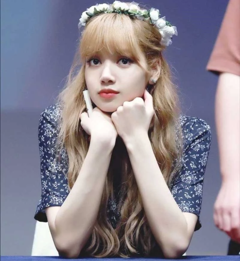 2. Lisa - 8.072 lượt bình chọn.