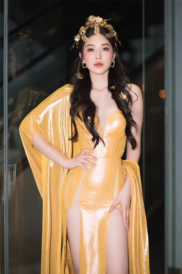 Á hậu Phương Nga diện đầm vàng hóa nữ thần kiêu sa - ảnh 5