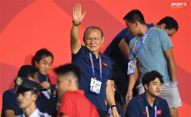 HLV Park Hang-seo nói về năm 2021: “Tôi chưa nghĩ tới việc gia hạn hợp đồng với VFF” - Ảnh 1. HLV Park Hang-seo nói về năm 2021: “Tôi chưa nghĩ tới việc gia hạn hợp đồng với VFF” - Ảnh 1.