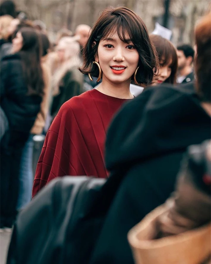 Top 10 mỹ nhân Hàn có sức ảnh hưởng nhất trên MXH Trung Quốc: Song Hye Kyo bất ngờ về cuối, Son Ye Jin vắng mặt dù công khai hẹn hò Hyun Bin - Ảnh 9. Top 10 mỹ nhân Hàn có sức ảnh hưởng nhất trên MXH Trung Quốc: Song Hye Kyo bất ngờ về cuối, Son Ye Jin vắng mặt dù công khai hẹn hò Hyun Bin - Ảnh 9.