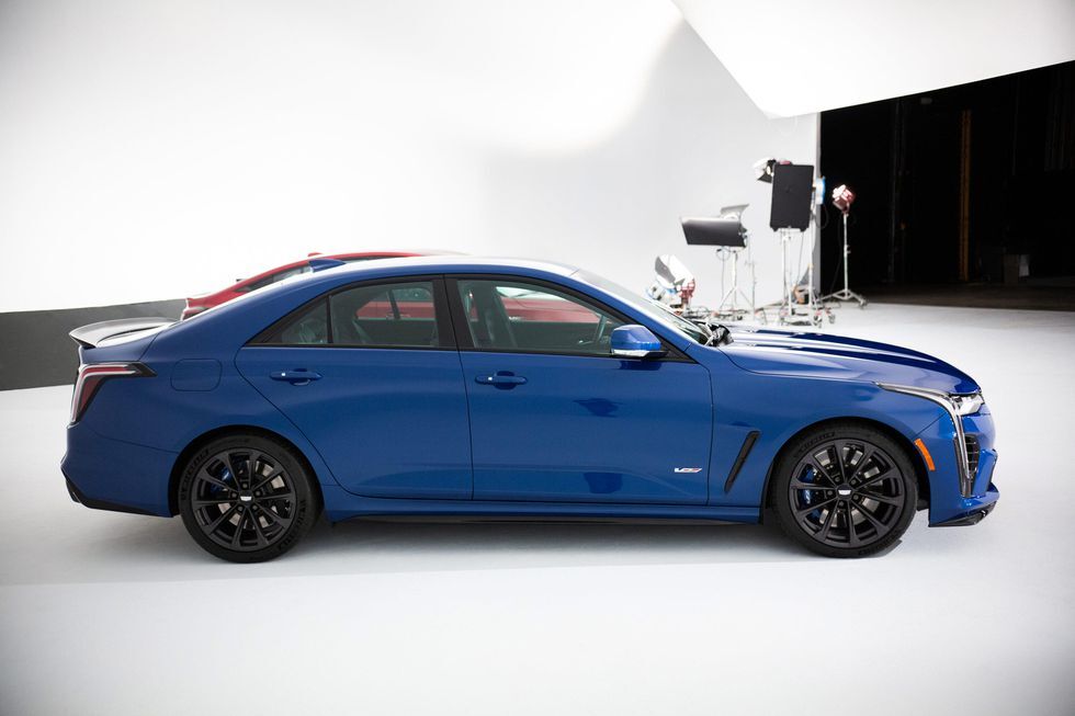 Cận cảnh đối thủ sừng sỏ của Mercedes-AMG CLA 45, giá 1,39 tỷ đồng