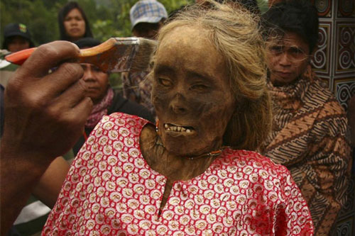 Những vụ xác chết 'bật quan tài sống dậy' trên thế giới