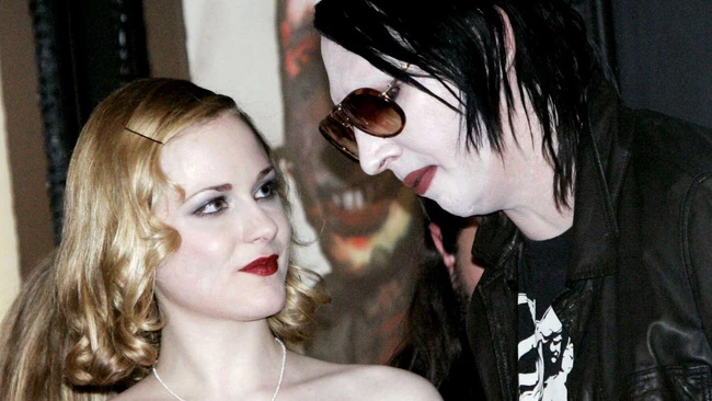 Evan và Marilyn Manson khi còn yêu nhau. (Ảnh: SkyNews).
