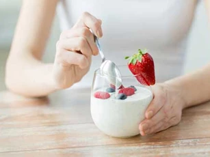 Ăn sữa chua ít nhất một lần mỗi tuần, bạn sẽ bất ngờ với điều kỳ diệu xảy ra với cơ thể