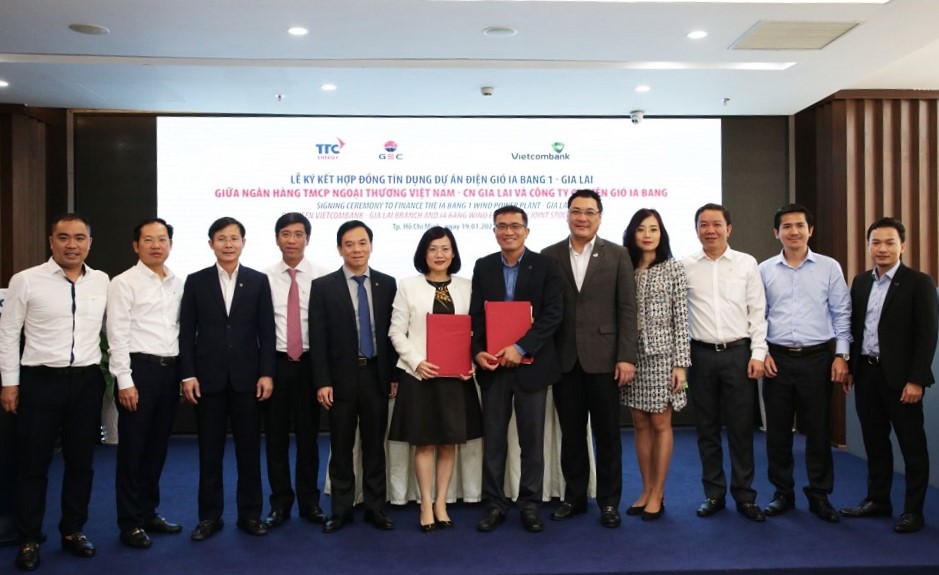 Lễ ký kết hợp đồng tín dụng Dự án Điện gió Ia Bang 1 giữa Vietcombank Chi nhánh Gia Lai và CTCP Điện Gió Iabang 1.