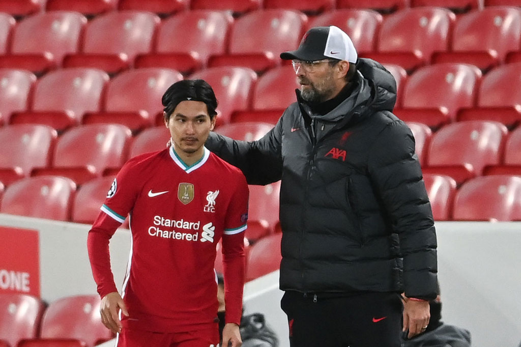 HLV Klopp giải thích lý do đẩy tuyển thủ Nhật Bản khỏi Liverpool