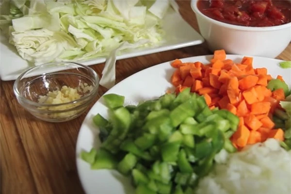 Chế độ ăn kiêng đơn giản với bắp cải: Một tuần giảm 4,5 kg