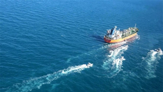 Iran đồng ý thả thủy thủ đoàn tàu chở dầu bị bắt giữ của Hàn Quốc - Ảnh 1.