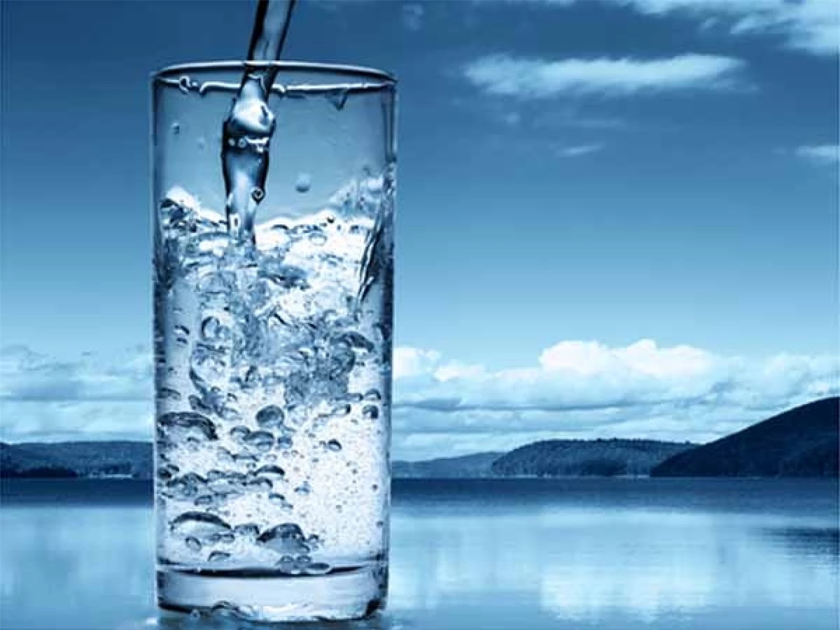 Thiếu nước: Uống không đủ nước có thể dẫn đến rối loạn các chức năng cơ thể, khiến bạn cảm thấy vô cùng mệt mỏi và kiệt quệ./.
