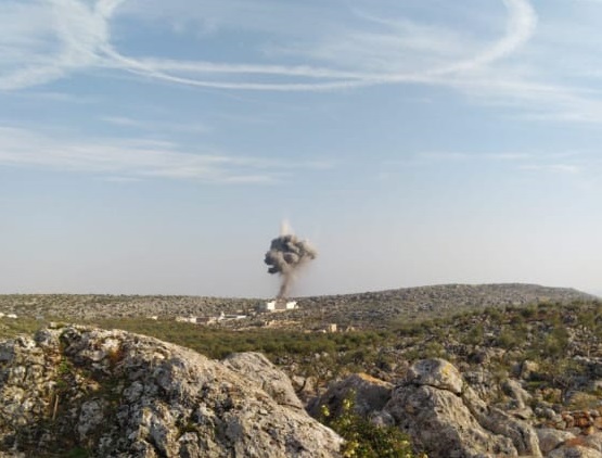 Máy bay chiến đấu Nga vẽ "vòng tròn địa ngục" khi dội bom các tay súng do Thổ Nhĩ Kỳ hậu thuẫn