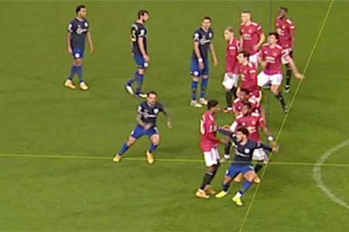 VAR lại gây tranh cãi ở màn 'hủy diệt' của MU trước Southampton