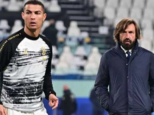 Pirlo: 'Chẳng có điều khoản nào cấm tôi thay Ronaldo cả'