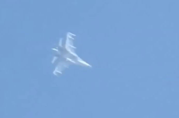 Màn trình diễn đáng kinh ngạc của Su-35 Nga trên bầu trời Syria
