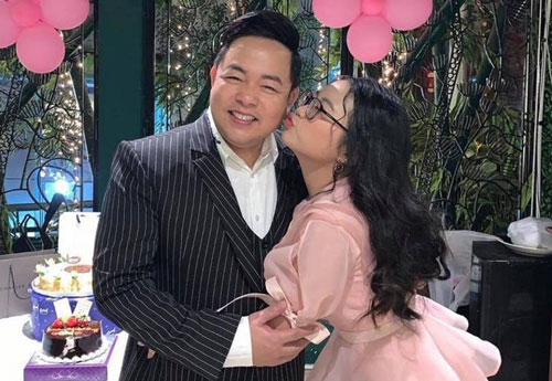 Phương Mỹ Chi hé lộ về quan hệ với bố nuôi Quang Lê hiện tại