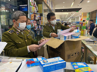 TP.HCM: Tăng kiểm tra, xử lý nghiêm việc tăng giá khẩu trang, nước rửa tay