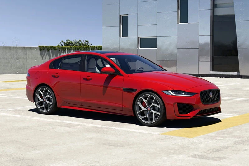 Jaguar XE 2020.