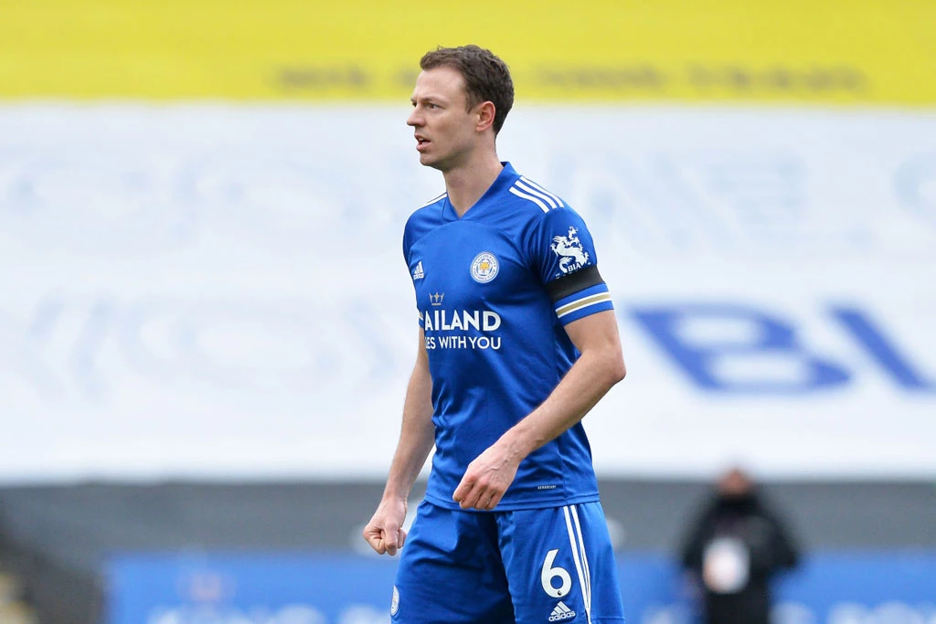 Trung vệ: Jonny Evans (Leicester City).