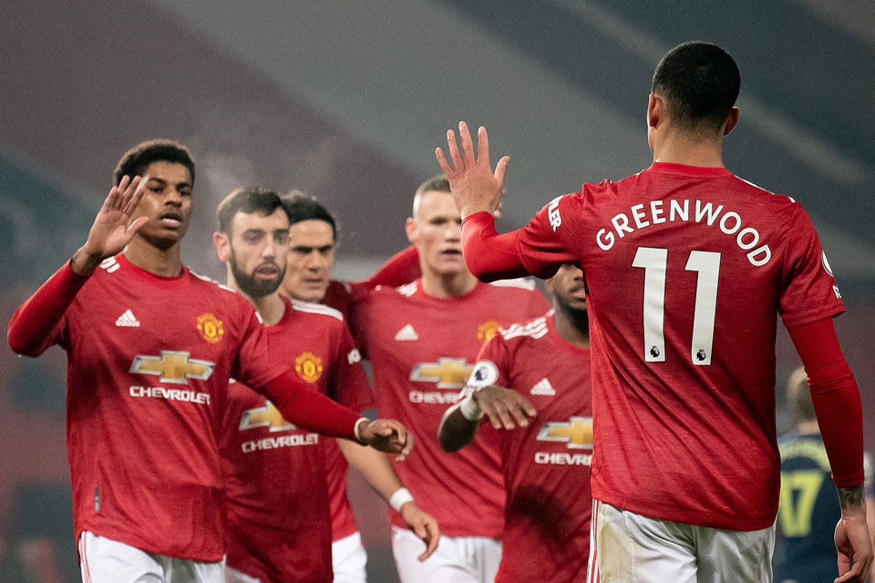 Đội hình tiêu biểu vòng 22 Premier League: Man Utd áp đảo