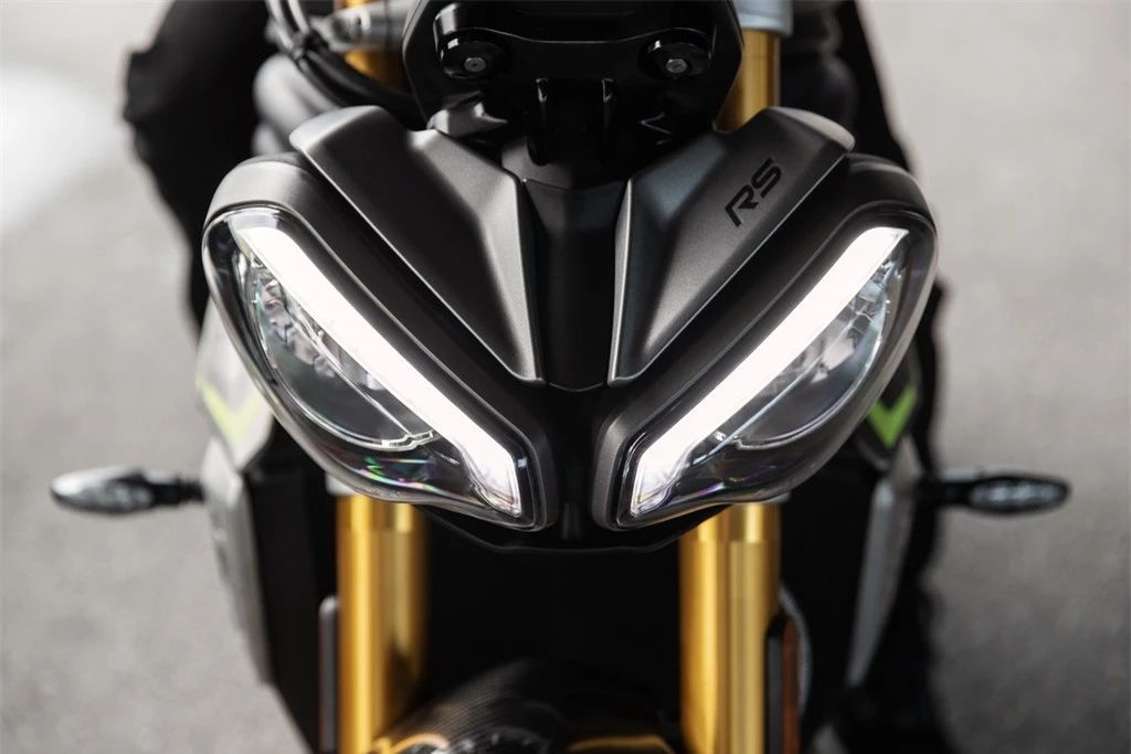 Triumph Speed Triple 1200 RS ra mat anh 9