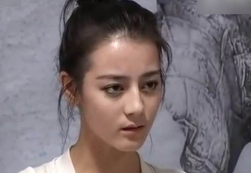 Nhan sắc Địch Lệ Nhiệt Ba khi trượt casting phim 10 năm trước bỗng hot lại: Ngũ quan và thần thái có như bây giờ?