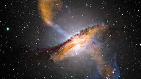 Chụp được cảnh lỗ đen 'nã đạn'