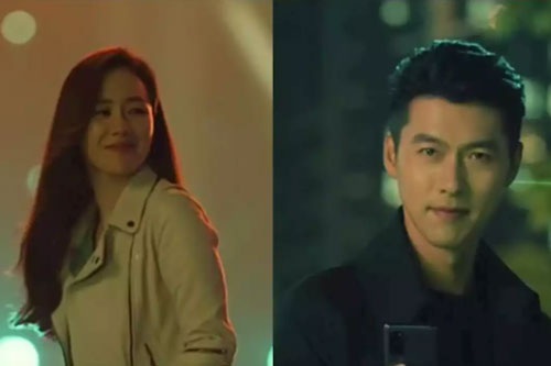 Lộ ảnh Son Ye Jin và Hyun Bin: Gương mặt cười rạng rỡ, ánh mắt nhìn nhau còn tình tứ đến nỗi ai nhìn cũng phải ghen tị