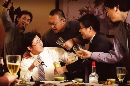 Dịp Tết nếu phải dùng nhiều rượu bia, hãy làm điều này trước và sau khi uống để giúp gan ít bị tổn thương