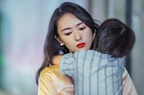 Rút ví cho mẹ đẻ 5 triệu về quê ăn Tết, chồng lập tức lôi vào phòng riêng chất vấn nhưng tiết lộ của tôi khiến anh cứng họng