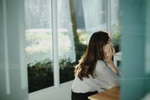 Gọi điện báo với mẹ sẽ ăn Tết nhà chồng, bà vui vẻ động viên con gái nhưng lại đưa ra đề nghị khiến tôi bật khóc