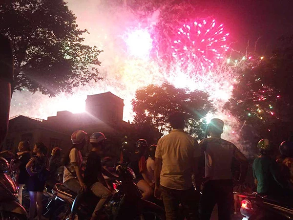 UBND TP Đà Nẵng khuyến khích người dân xem bắn pháo hoa đêm Giao thừa Tết Nguyên đán Tân Sửu 2021 tại nhà nhằm hạn chế tập trung đông người