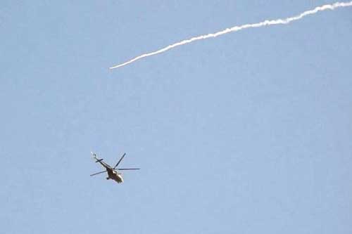 Trực thăng Nga thoát nạn trong gang tấc trước tên lửa phòng không phiến quân