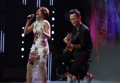 Diva Hà Trần xúc động kể kỷ niệm buồn vui cùng hai người bố Trần Hiếu - Trần Tiến