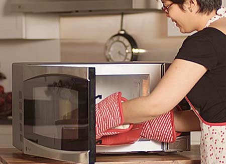6 mẹo sử dụng lò vi sóng bạn nên biết