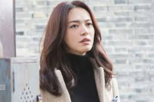 Mới về làm dâu được 2 tháng mà tôi bị mẹ chồng cho "ăn mắng thay cơm", khi bà về quê, vừa mở tủ lạnh mà tôi đỏ hoe mắt