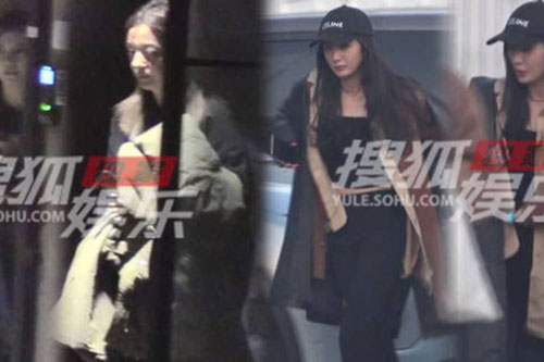 Dương Mịch bị chộp khoảnh khắc lên nhầm xe hơi của Triệu Vy