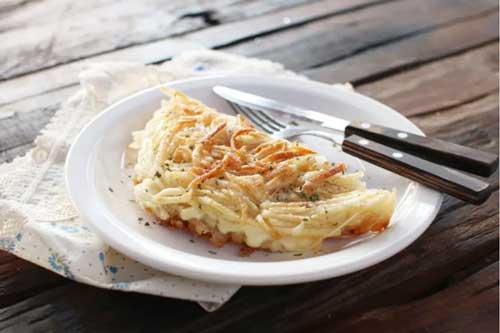 Bánh khoai tây chiên mà làm kiểu này thì thơm giòn nóng hổi, vừa ngửi mùi đã thấy muốn ăn ngay!