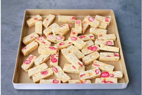 Thêm 1 nguyên liệu để làm kẹo nougat tưởng sai mà ăn lại ngon đến ngỡ ngàng