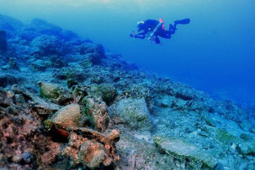 "Tàu ma" 1.800 tuổi chở nặng kho báu xuất hiện gần bờ biền Hy Lạp