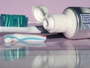 Son môi, kem đánh răng có thể làm suy tim