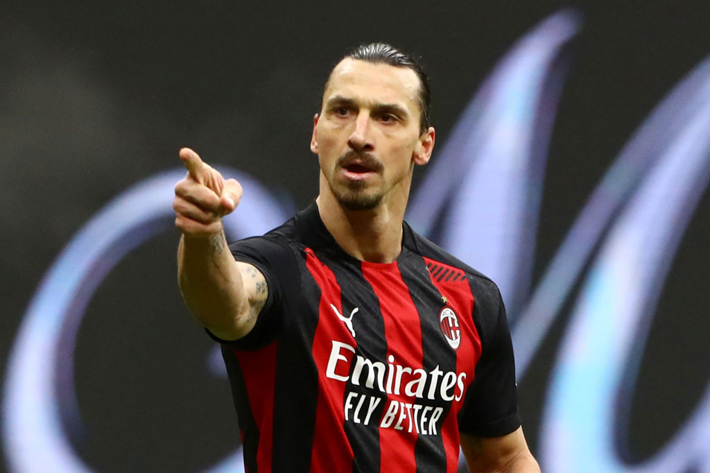 Ibrahimovic lập cú đúp, Milan giành lại ngôi đầu