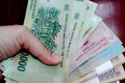 Lấy chồng giàu, vợ khoe được chồng đưa cho 20 triệu để mua đồ Tết biếu nhà ngoại