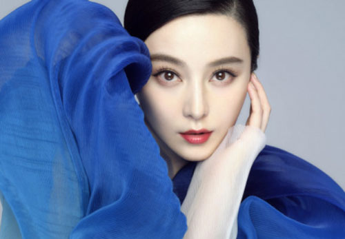 Phạm Băng Băng quyến rũ như nữ thần với váy siêu thực xuyên thấu