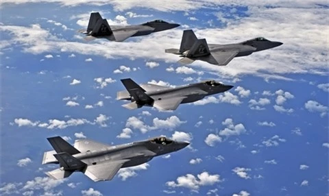 Nga gieu F-35: Mat tien mua ‘Lon beo di tat bam sinh’