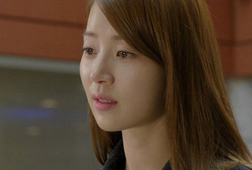 Con ốm chồng vẫn khăng khăng về quê ăn Tết, tôi tức mình đưa ra đề nghị khiến anh cứng họng, ngậm ngùi gọi cho mẹ báo hoãn